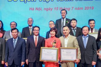 HanoTours đón nhận danh hiệu "Doanh nghiệp kinh doanh dịch vụ Lữ hành quốc tế đưa khách du lịch ra nước ngoài tốt nhất Việt Nam năm 2019"