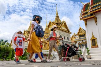 Thái Lan tái mở cửa biên giới, khởi động ngành du lịch
